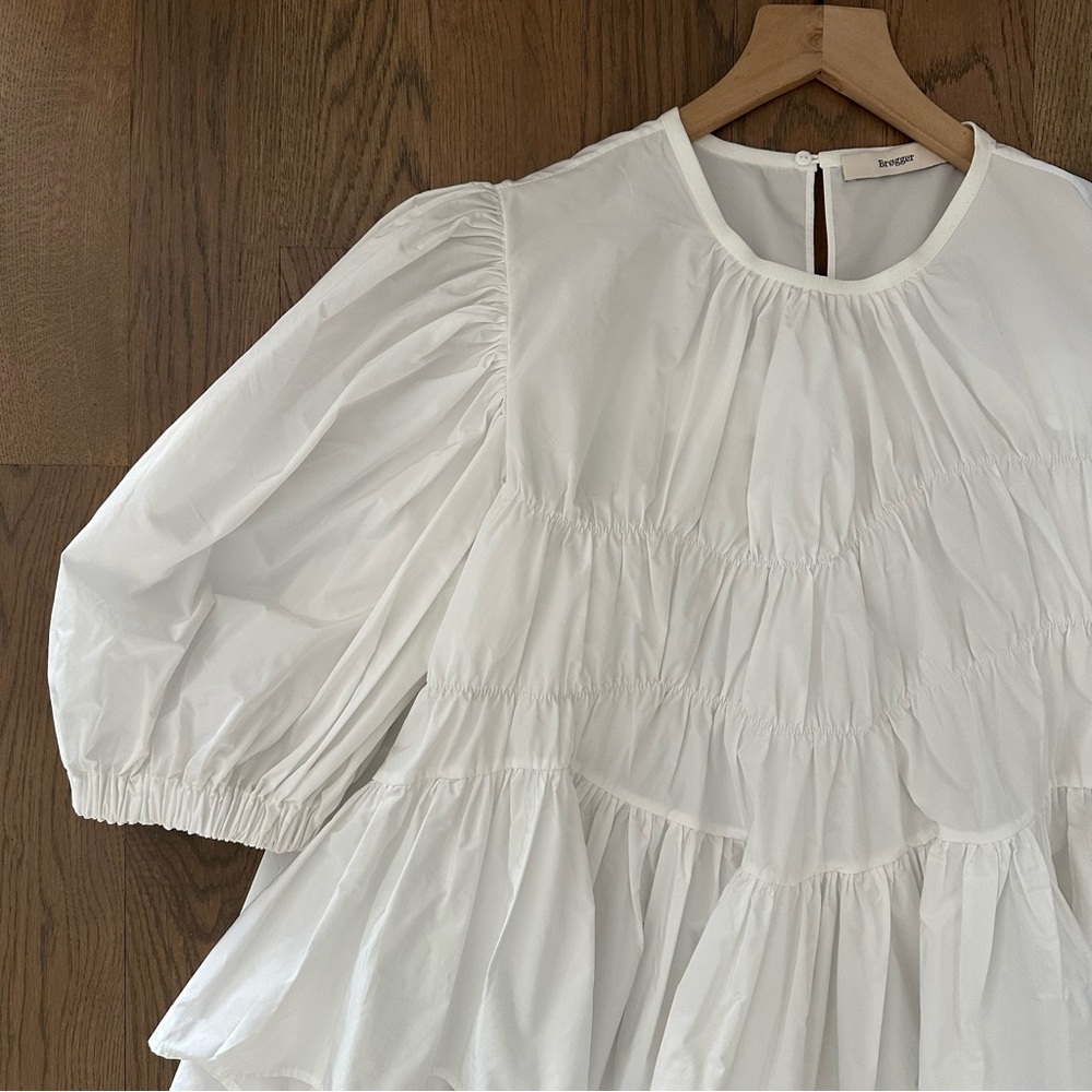 Brogger Round Neck Puff Sleeve Tiered Oversized Taffeta Blouse in White Large - Picture 2 of 8